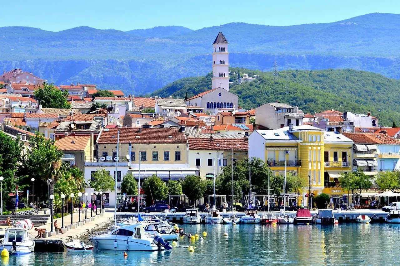 Apartments By The Sea Crikvenica - 5563 0*,  Chorvatsko